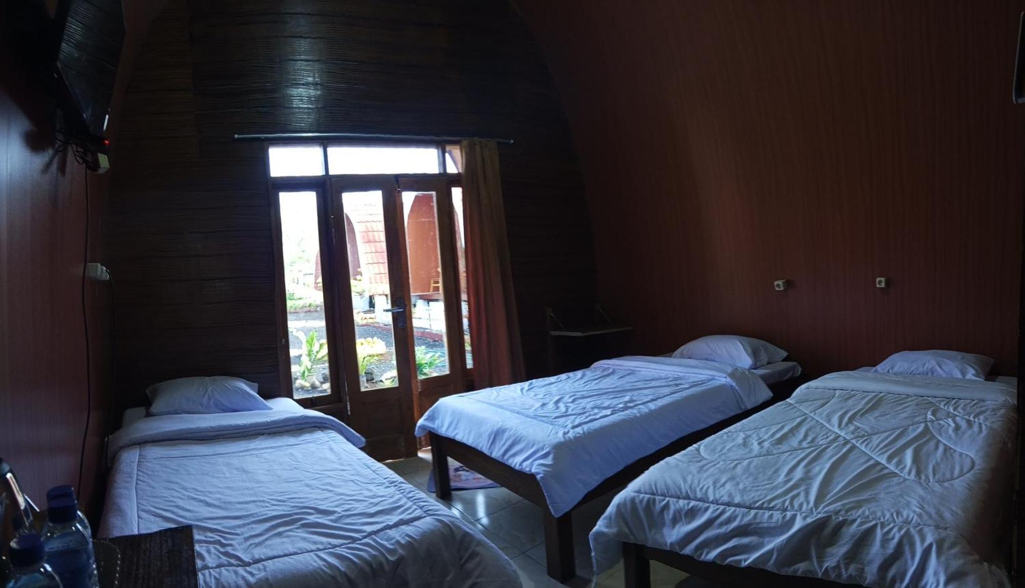 Indah Damai Cottages Sidomukti Room photo
